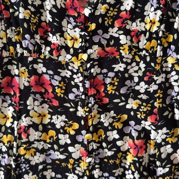 Floral Sleeveless Dress - Picture 3 of 6